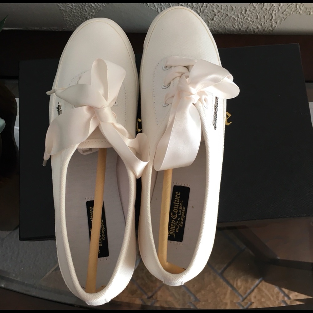 Juicy Couture Black Label Kitty Canvas Sneaker NWT